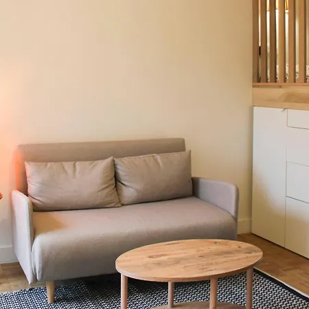 Apartment Renovated Studio - Near Place De La Nation